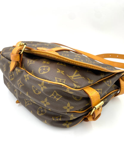 LOUIS VUITTON Saumur 30 Monogram Canvas