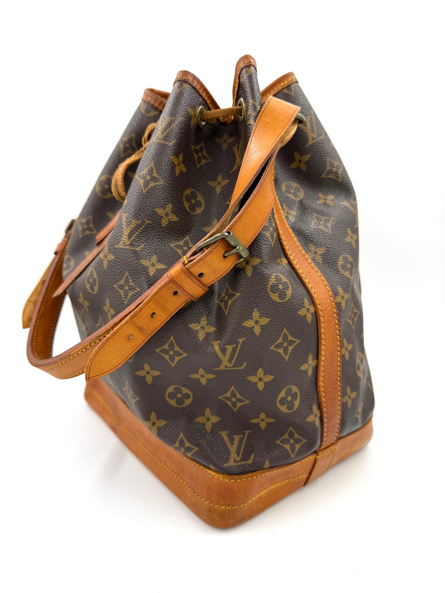 LOUIS VUITTON Sac Noe grande Monogram Canvas
