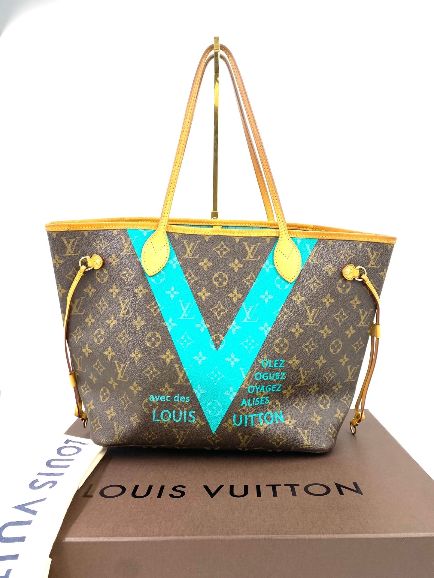 LOUIS VUITTON Neverfull MM Monogram - V Turquoise - Clutch & Macarons - CA1105 - Clutch & Macarons - 