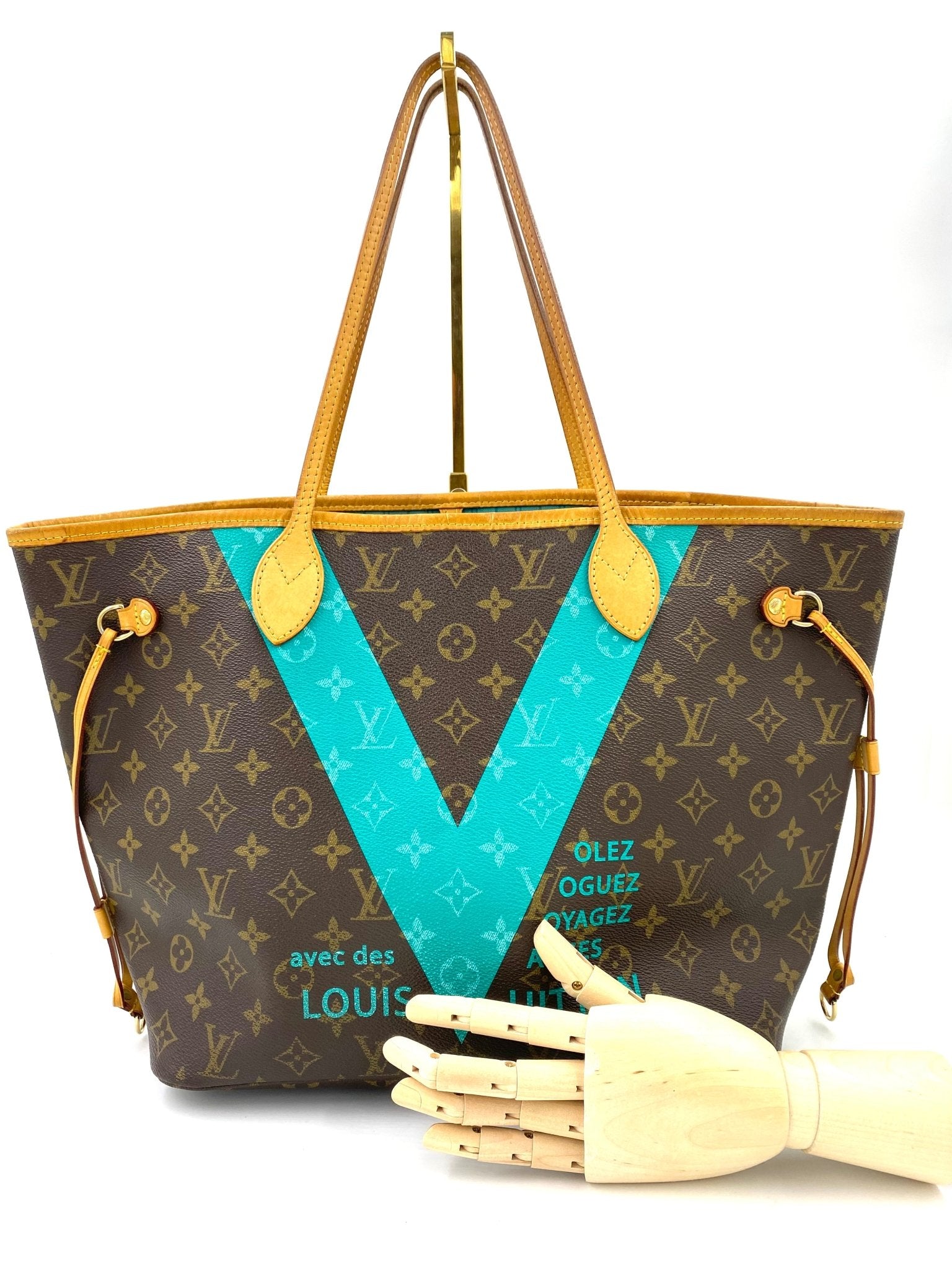 LOUIS VUITTON Neverfull MM Monogram - V Turquoise - Clutch & Macarons - CA1105 - Clutch & Macarons - 