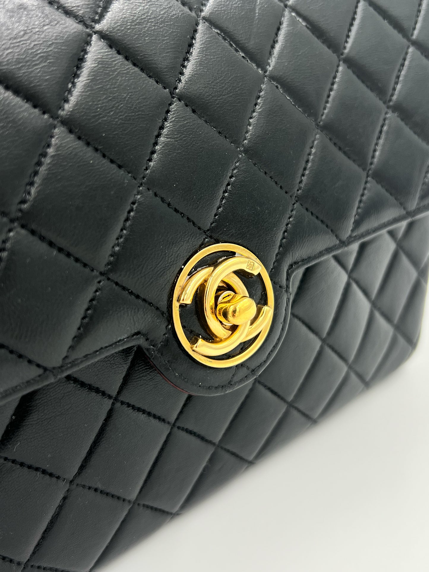 CHANEL Single Flap Lammleder schwarz GHW