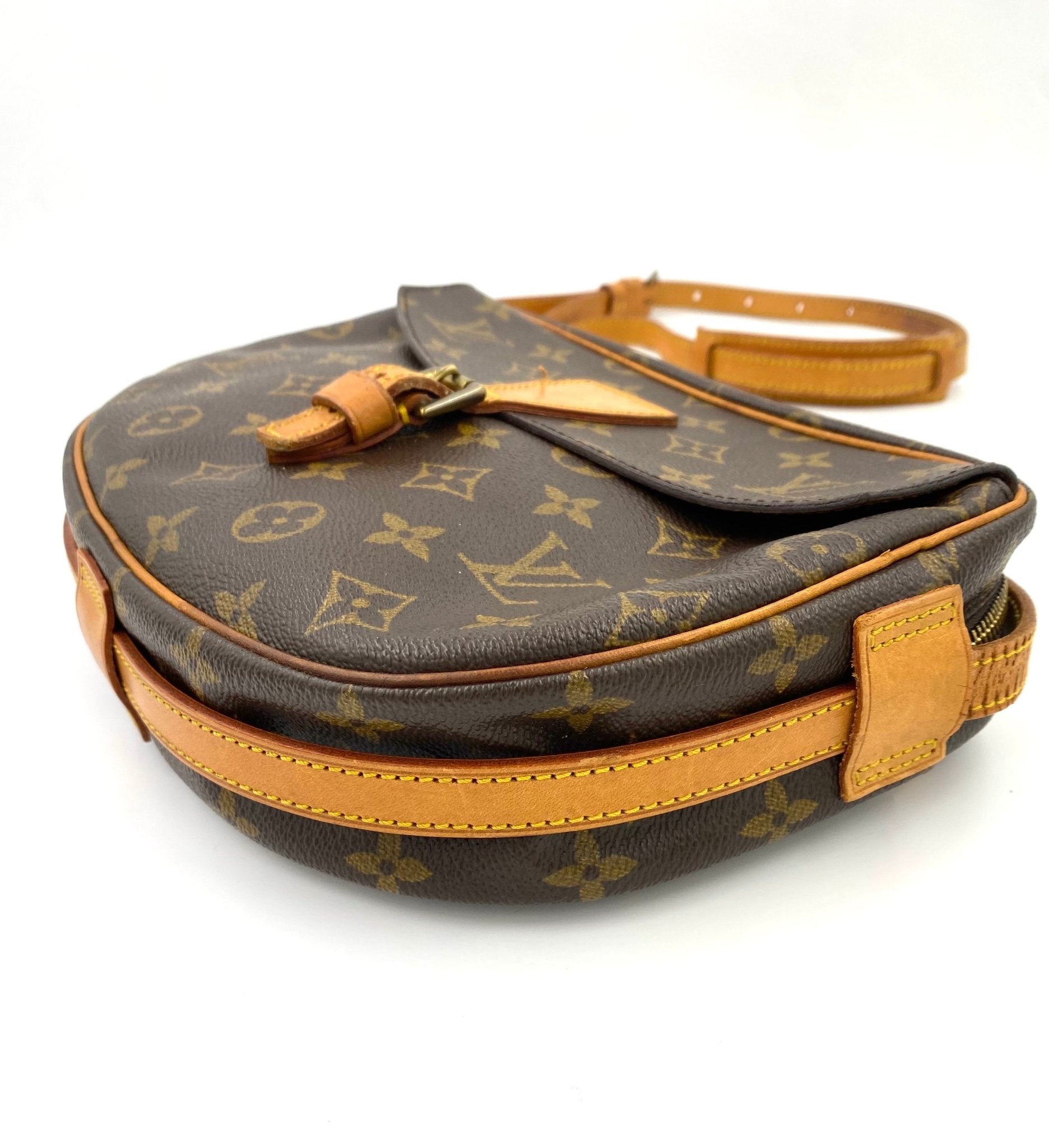 LOUIS VUITTON Jeune Fille MM Monogram Canvas - Clutch & Macarons - Clutch & Macarons - 