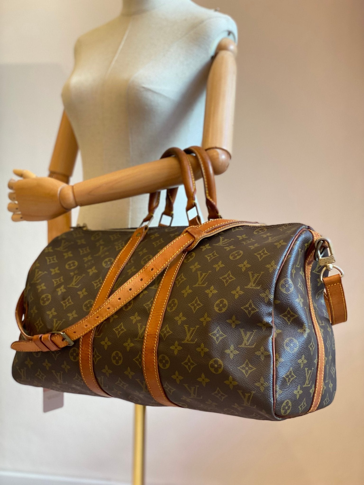 LOUIS VUITTON Keepall Bandouliere 45 Monogram Canvas - Clutch & Macarons - VI882 - Clutch & Macarons - 