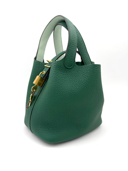 HERMÈS Picotin 18 Lock Clemence Vert Moyen grüne Designer-Handtasche aus hochwertigem Leder mit goldfarbenem Schloss