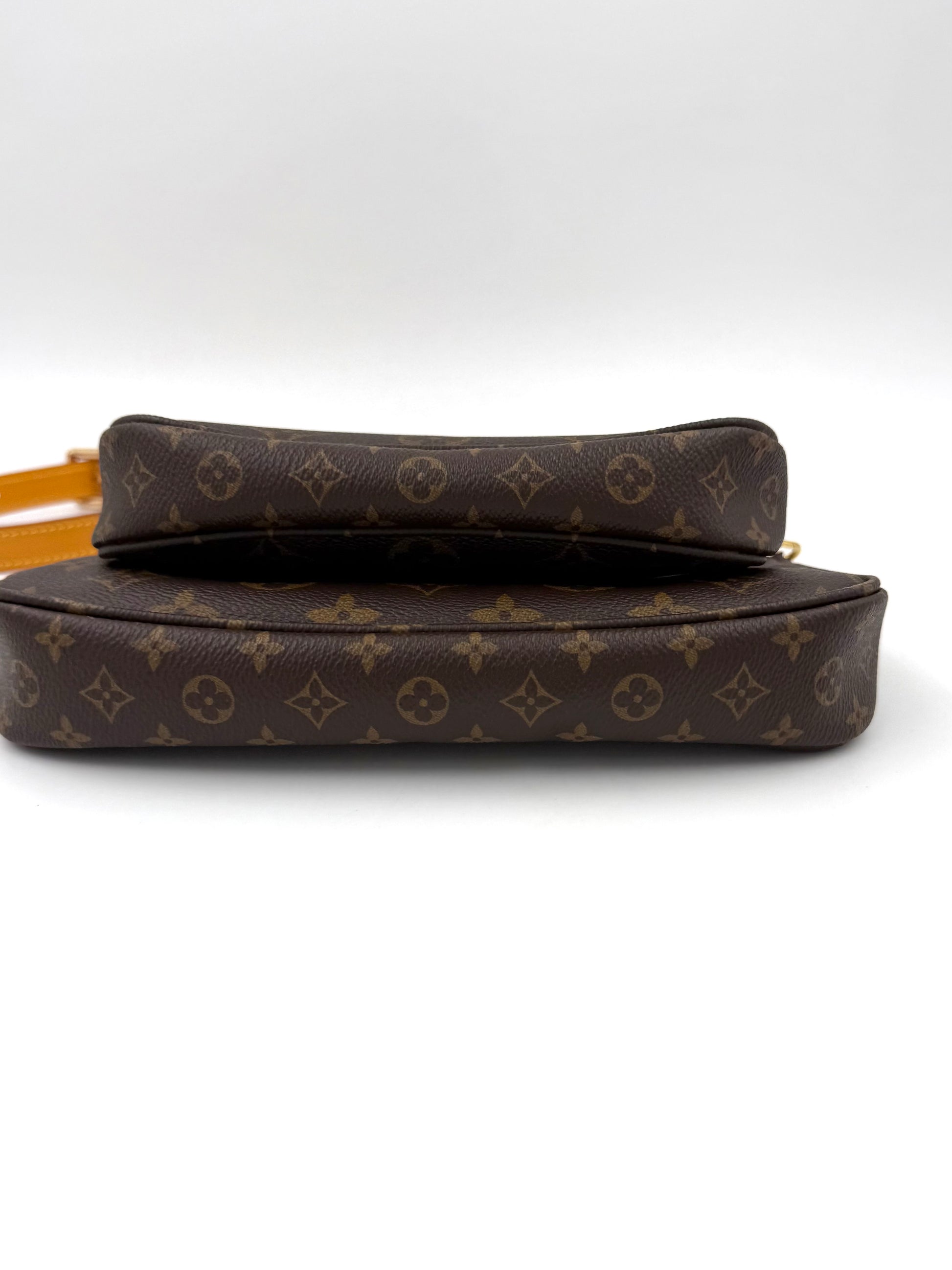 LOUIS VUITTON Multi Pochette Monogram Canvas designer Handtasche second hand mit klassischem Monogramm-Muster