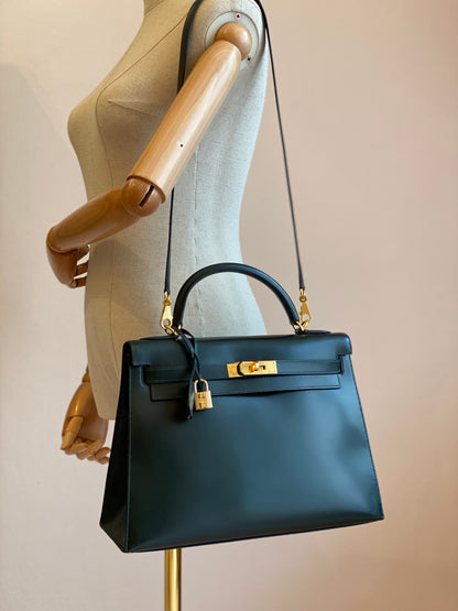 HERMÈS Kelly 32 Sellier dark green Boxkalbsleder mit gold Hardware