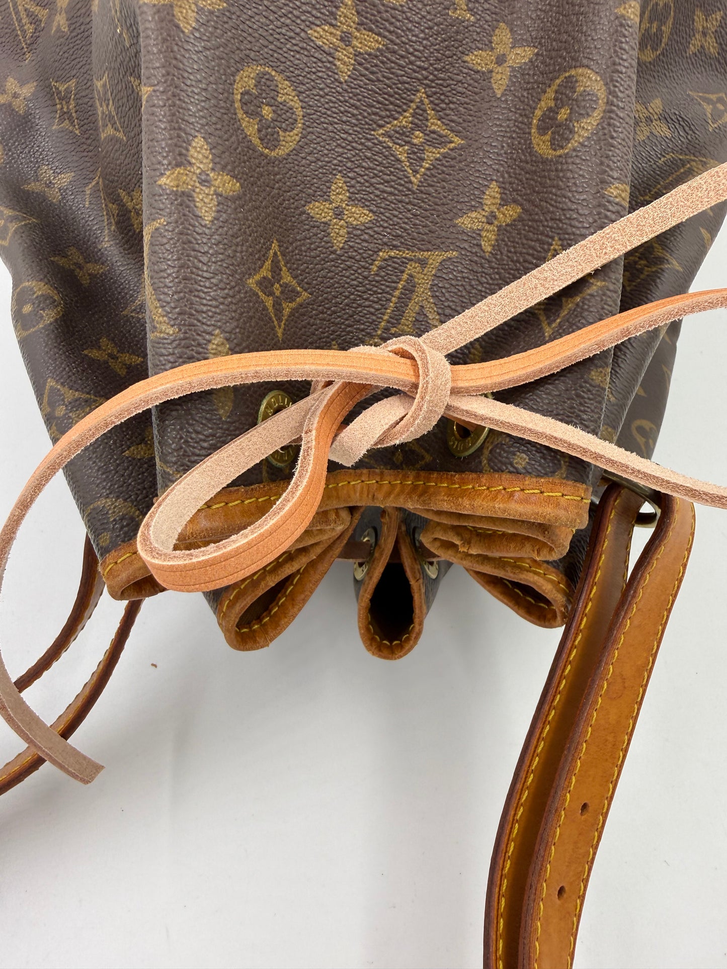 LOUIS VUITTON Noe grande Monogram Canvas Vintage