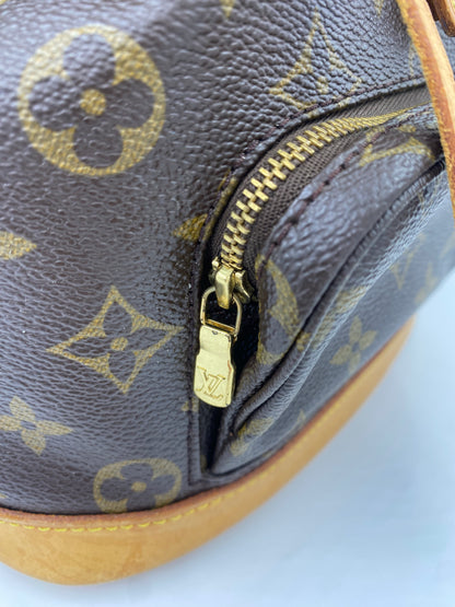 LOUIS VUITTON Montsouris PM Monogram Canvas