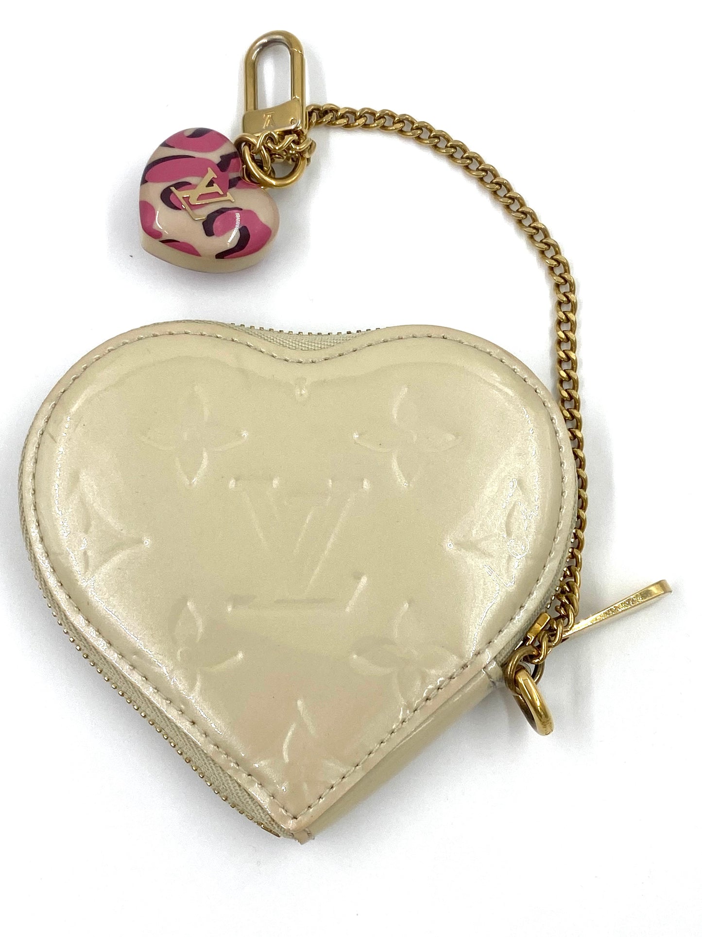 LOUIS VUITTON Heart Monogram Vernis creme