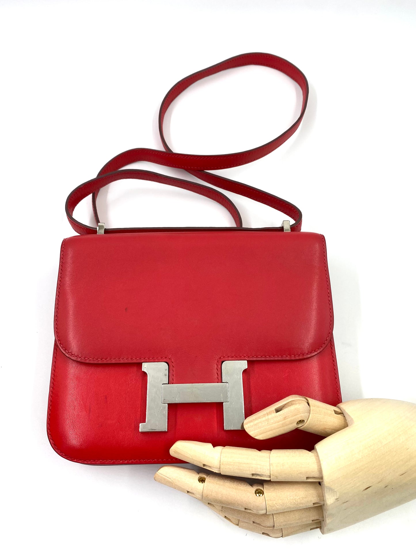 HERMÈS Constance 18 rouge Boxkalbsleder mit Palladium Hardware