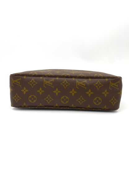 LOUIS VUITTON Trousse Toilette 28 Monogram Canvas