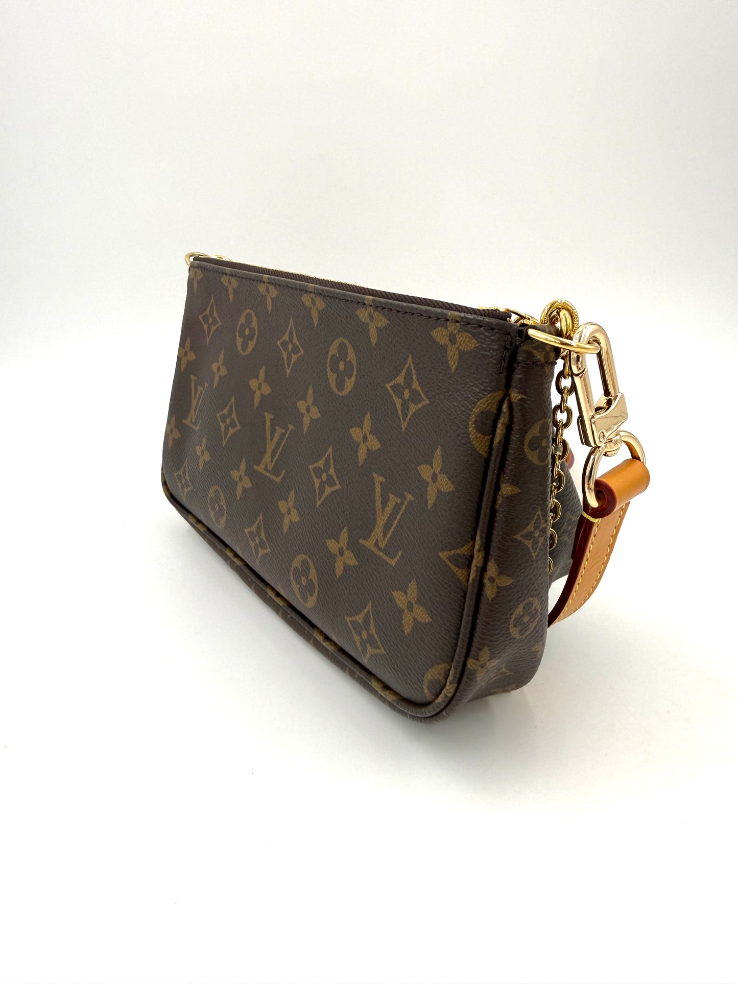 LOUIS VUITTON Multi Pochette Monogram Canvas in braunem Monogramm-Design mit goldfarbenen Details und Ledergriff