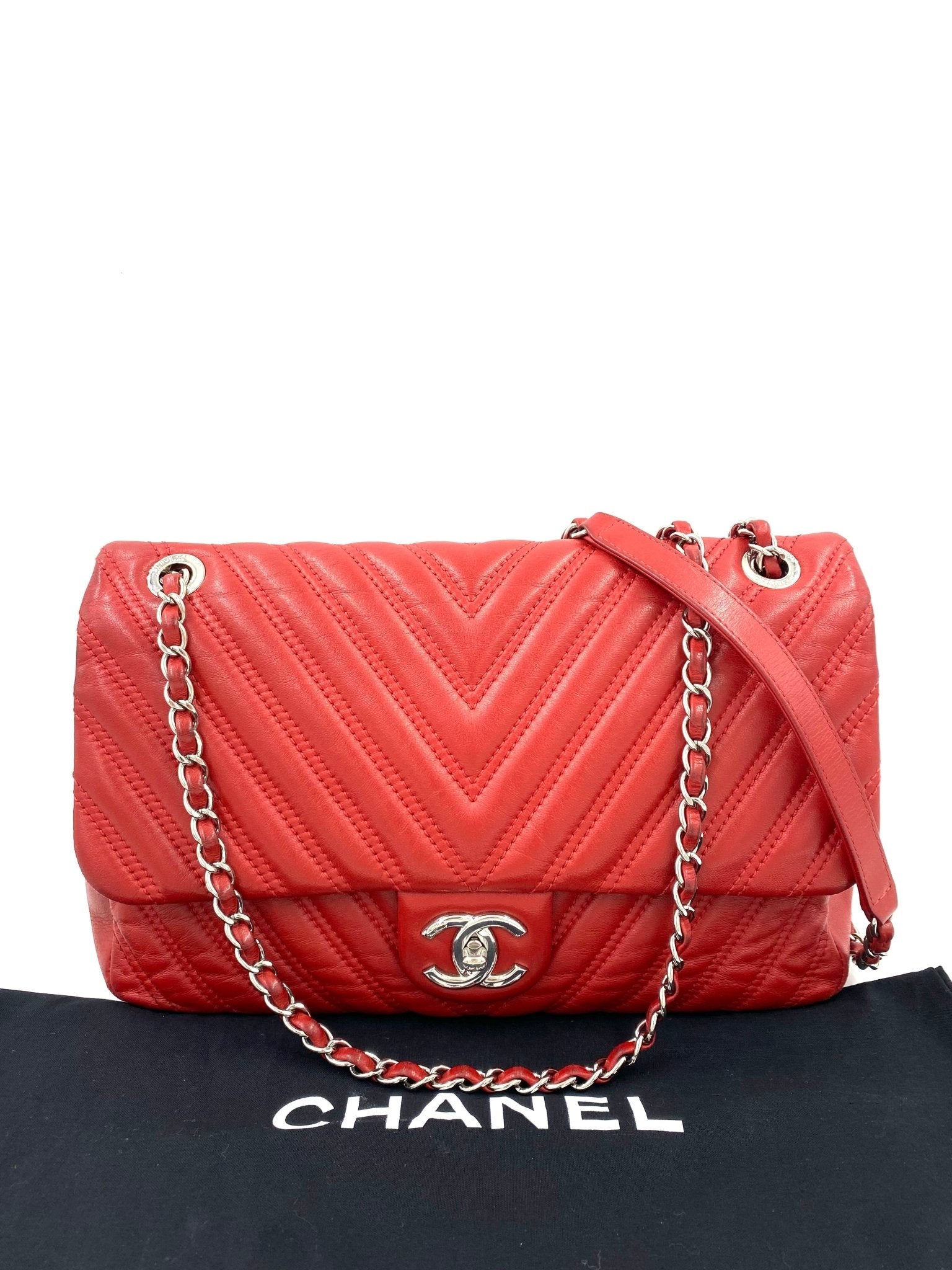 CHANEL Single Flap Bag Jumbo Chevron rouge - Clutch & Macarons - 21465737 - Clutch & Macarons - 