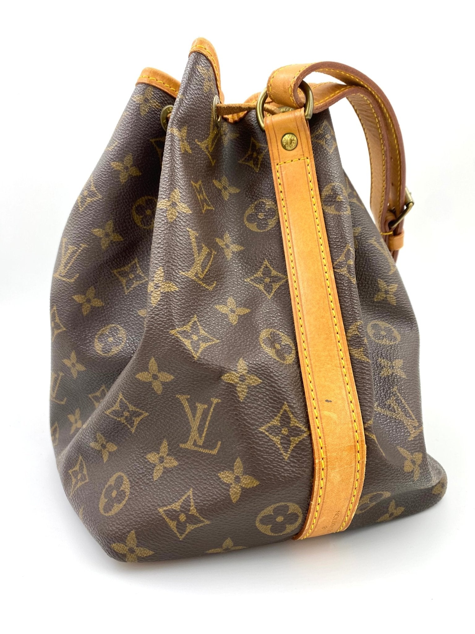 LOUIS VUITTON Noe Petit Monogram Canvas