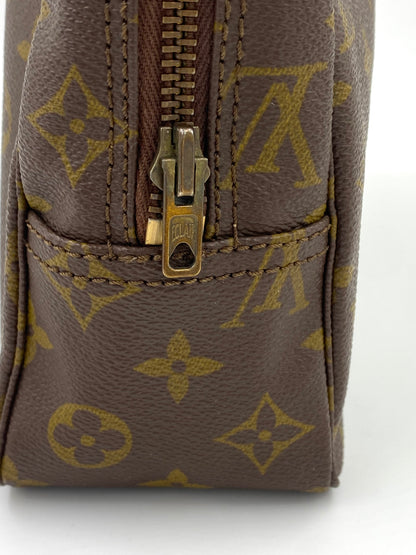 LOUIS VUITTON Trousse Toilette 28 Monogram Canvas