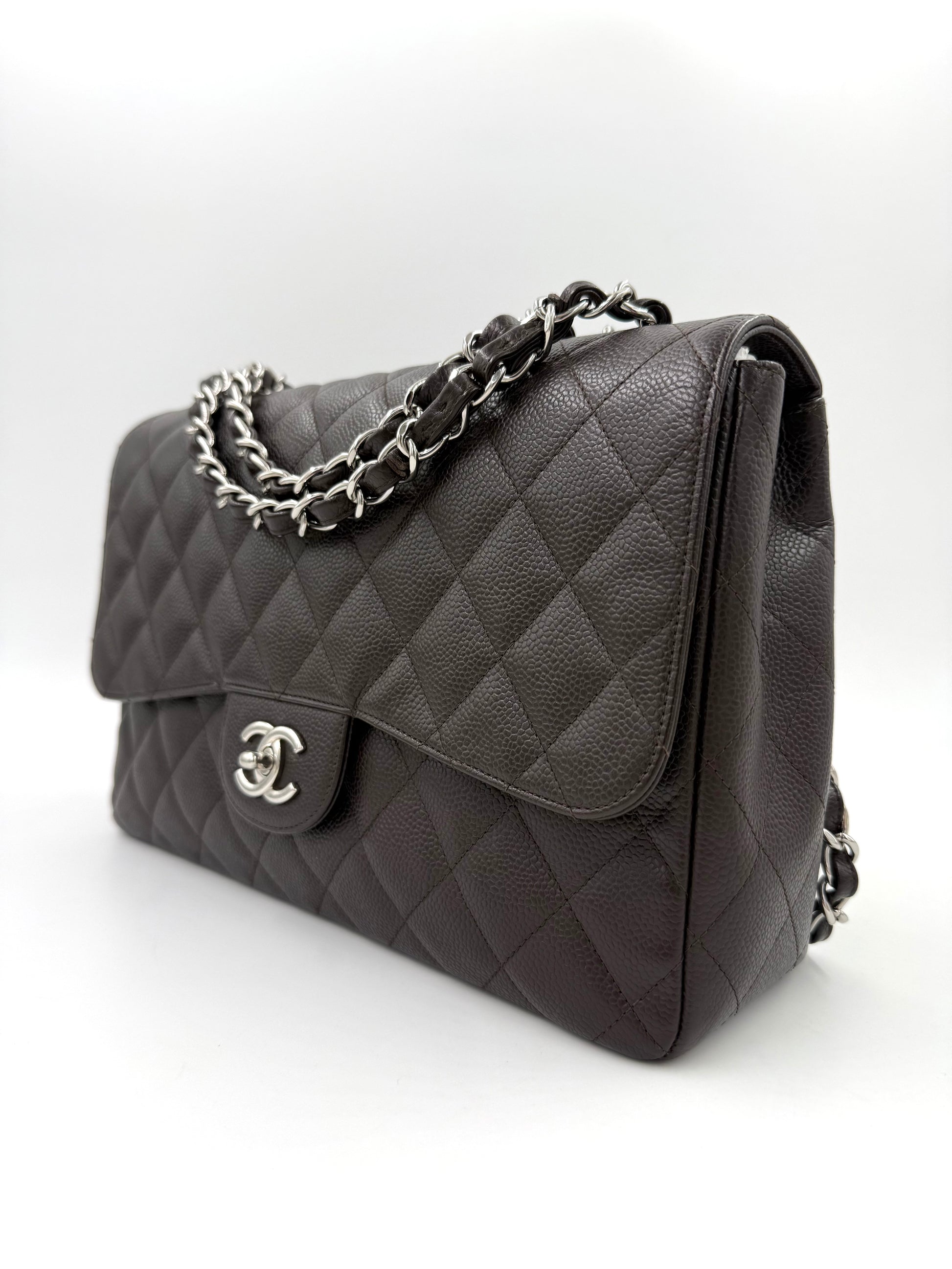 CHANEL Timeless Single Flap Jumbo Caviar dunkelbraun SHW edle Steppmuster Handtasche mit silberner Kette