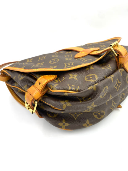 LOUIS VUITTON Saumur 30 Monogram Canvas