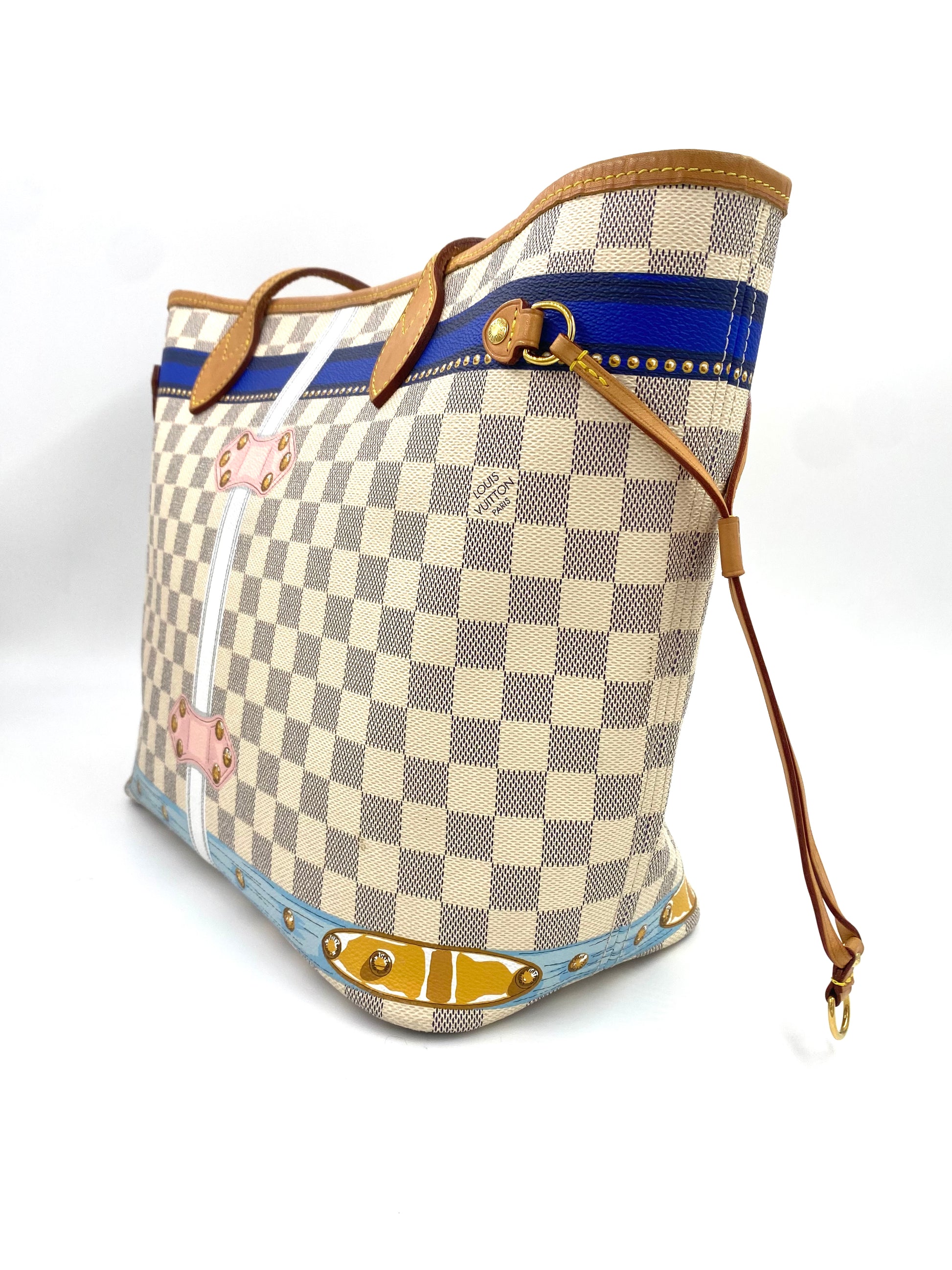 LOUIS VUITTON Neverfull MM Summer Trunks Porto Cervo Damier azur mit P Clutch Macarons