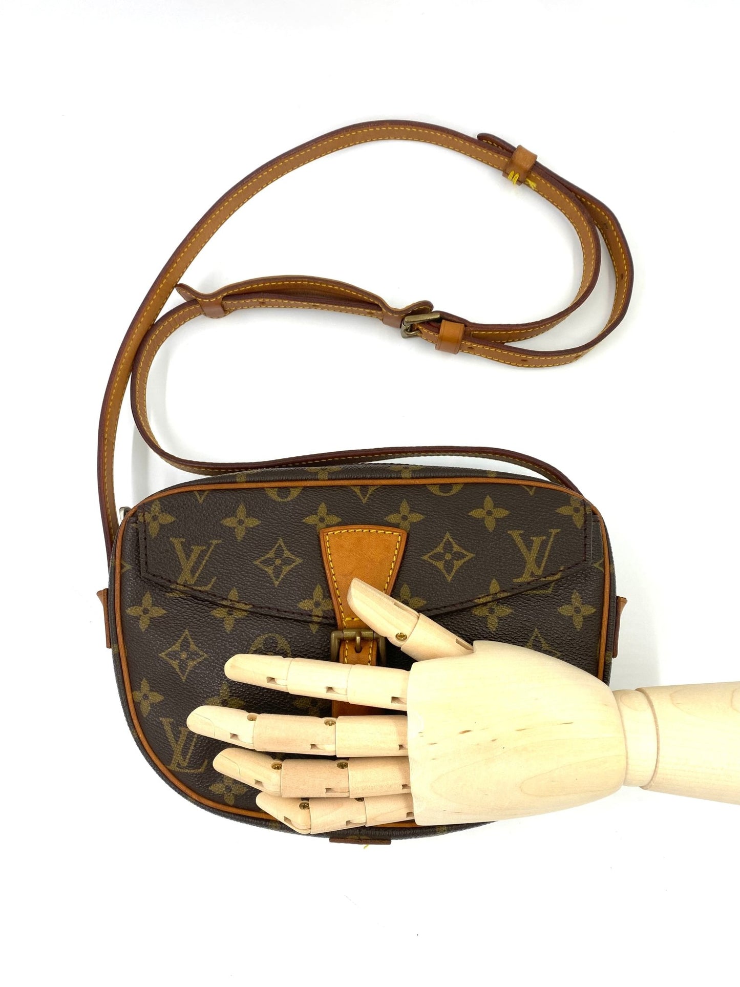 LOUIS VUITTON Jeune Fille Monogram Canvas Crossbodybag - Clutch & Macarons - Clutch & Macarons - 