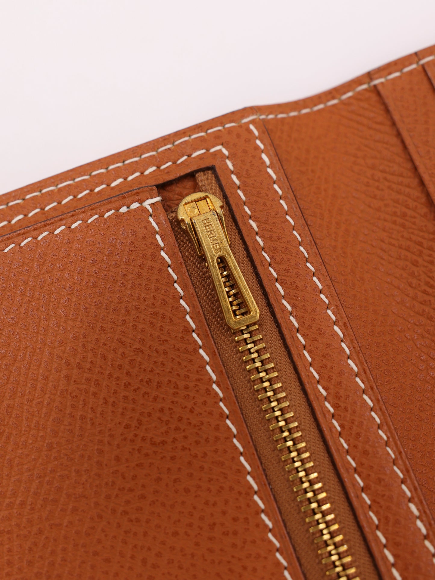 HERMÈS Béarn Wallet gold Courchevel GHW
