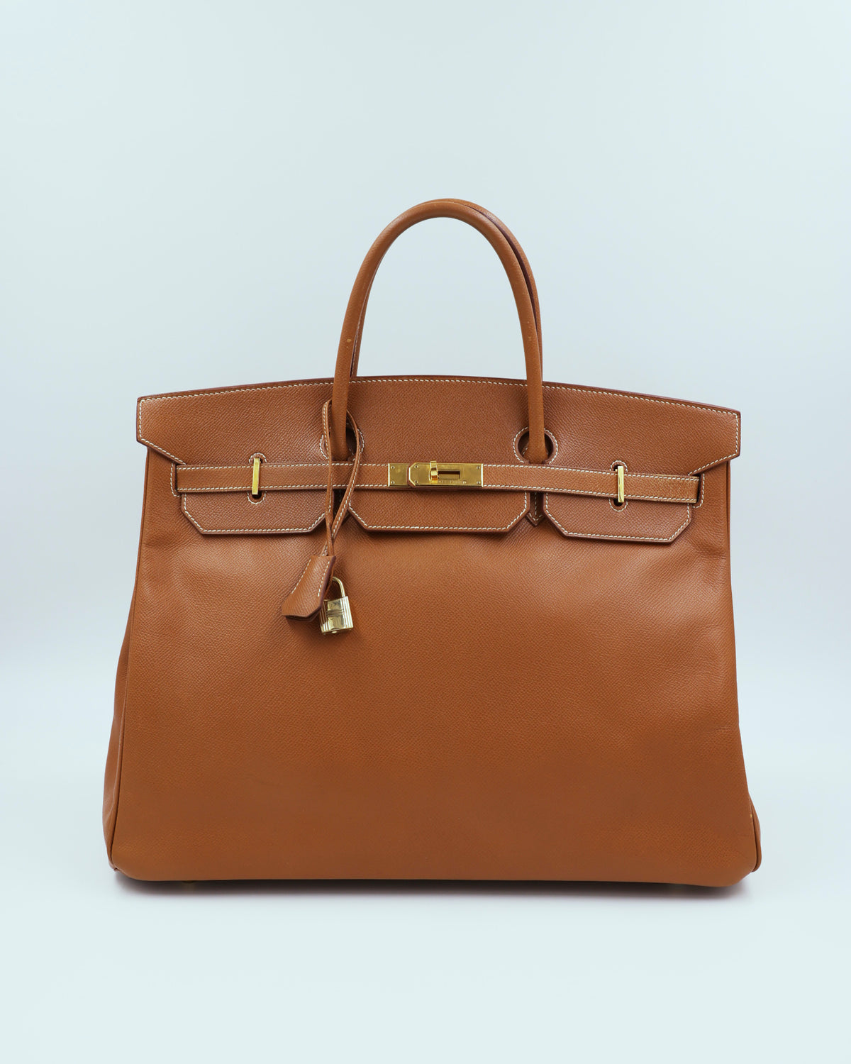 HERMÈS Birkin 40 Courchevel gold GHW, braune Lederhandtasche mit goldfarbenen Beschlägen
