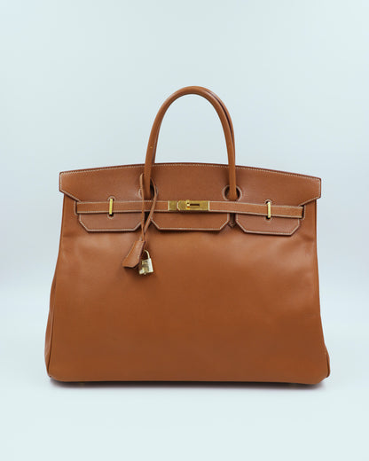 HERMÈS Birkin 40 Courchevel gold GHW, braune Lederhandtasche mit goldfarbenen Beschlägen