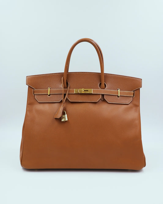 HERMÈS Birkin 40 Courchevel gold GHW, braune Lederhandtasche mit goldfarbenen Beschlägen