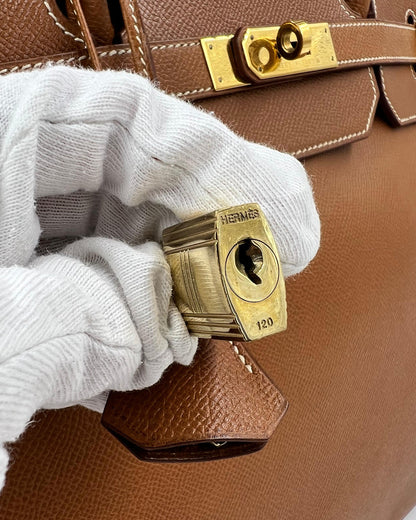 HERMÈS Birkin 40 Courchevel gold GHW mit Hermès Schloss und goldfarbenen Beschlägen