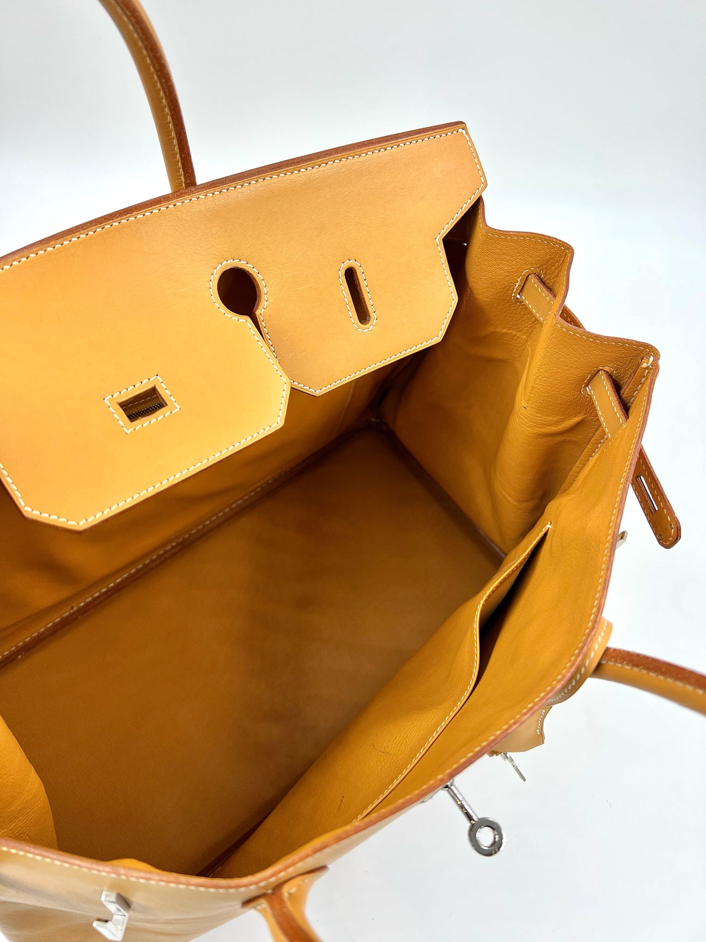 HERMÈS Birkin 40 Swift beige PHW, offene beige Designerhandtasche aus Leder mit geräumigem Innenfach
