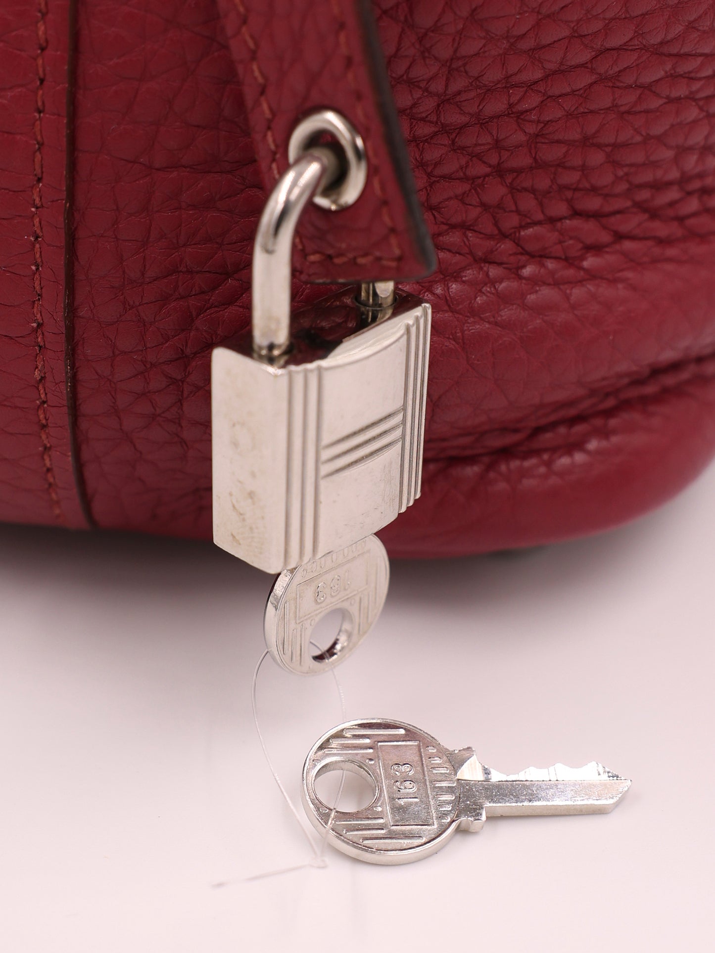 HERMÈS Picotin 18 Lock Clemence Dunklerot PHW
