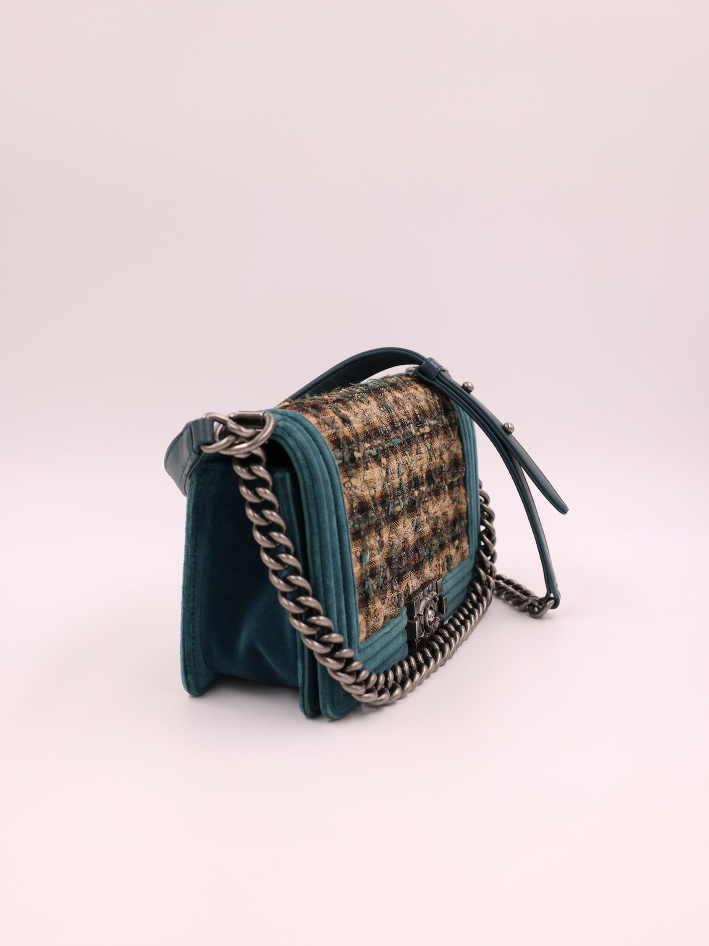CHANEL Boy Bag Medium Tweed grün SHW