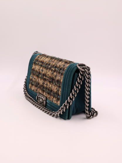 CHANEL Boy Bag Medium Tweed grün SHW