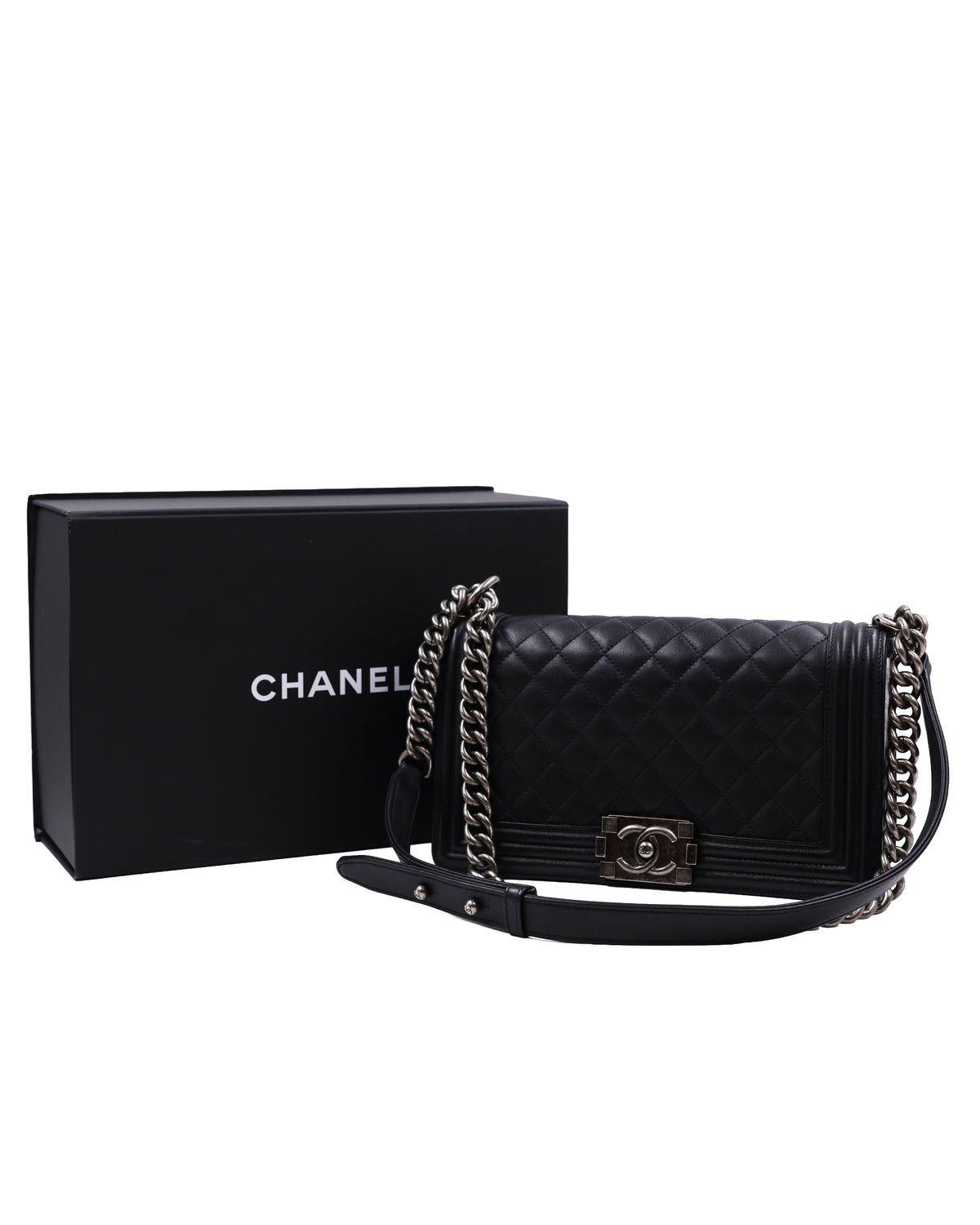 CHANEL Boy Medium schwarz SHW antik, schwarze gesteppte Designerhandtasche mit Kettenschulterriemen