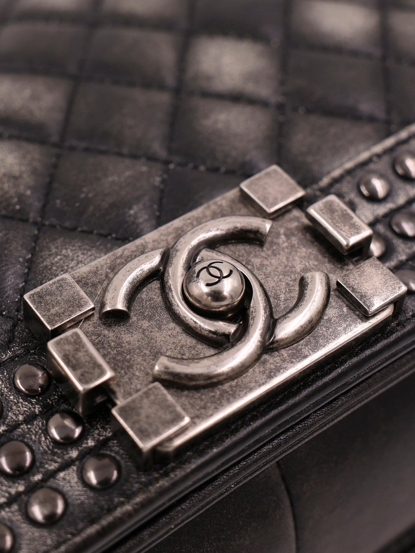 CHANEL Boy Paris-Dallas Medium SHW