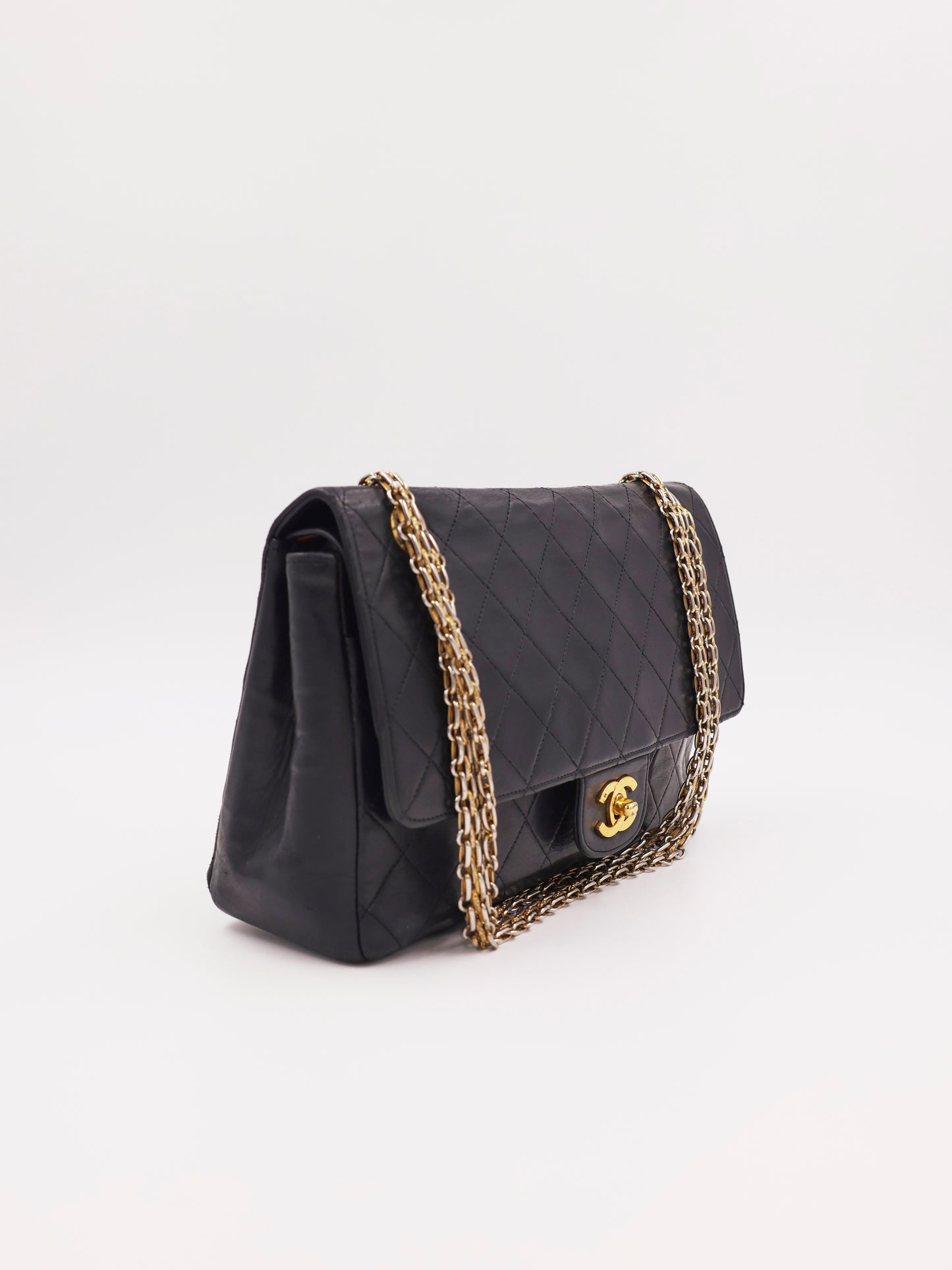 CHANEL Timeless Double Flap medium schwarz GHW, gesteppte Designerhandtasche mit goldfarbener Kette