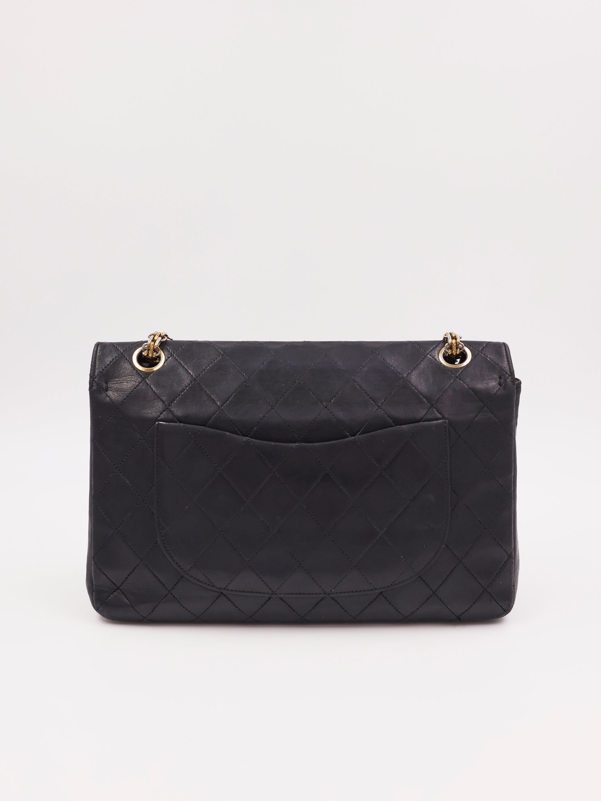CHANEL Timeless Double Flap medium schwarz GHW schwarze Designerhandtasche aus zweiter Hand mit goldfarbener Hardware