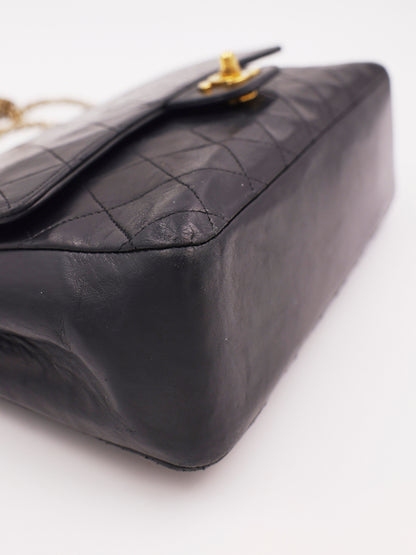 CHANEL Timeless Double Flap medium schwarz GHW schwarze gesteppte Designerhandtasche mit goldfarbenem Verschluss