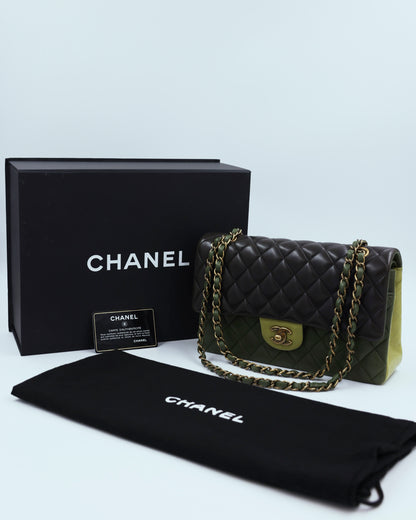 CHANEL Timeless Double Flap Medium Grün GHW grüne Designerhandtasche aus zweiter Hand mit goldfarbener Kette