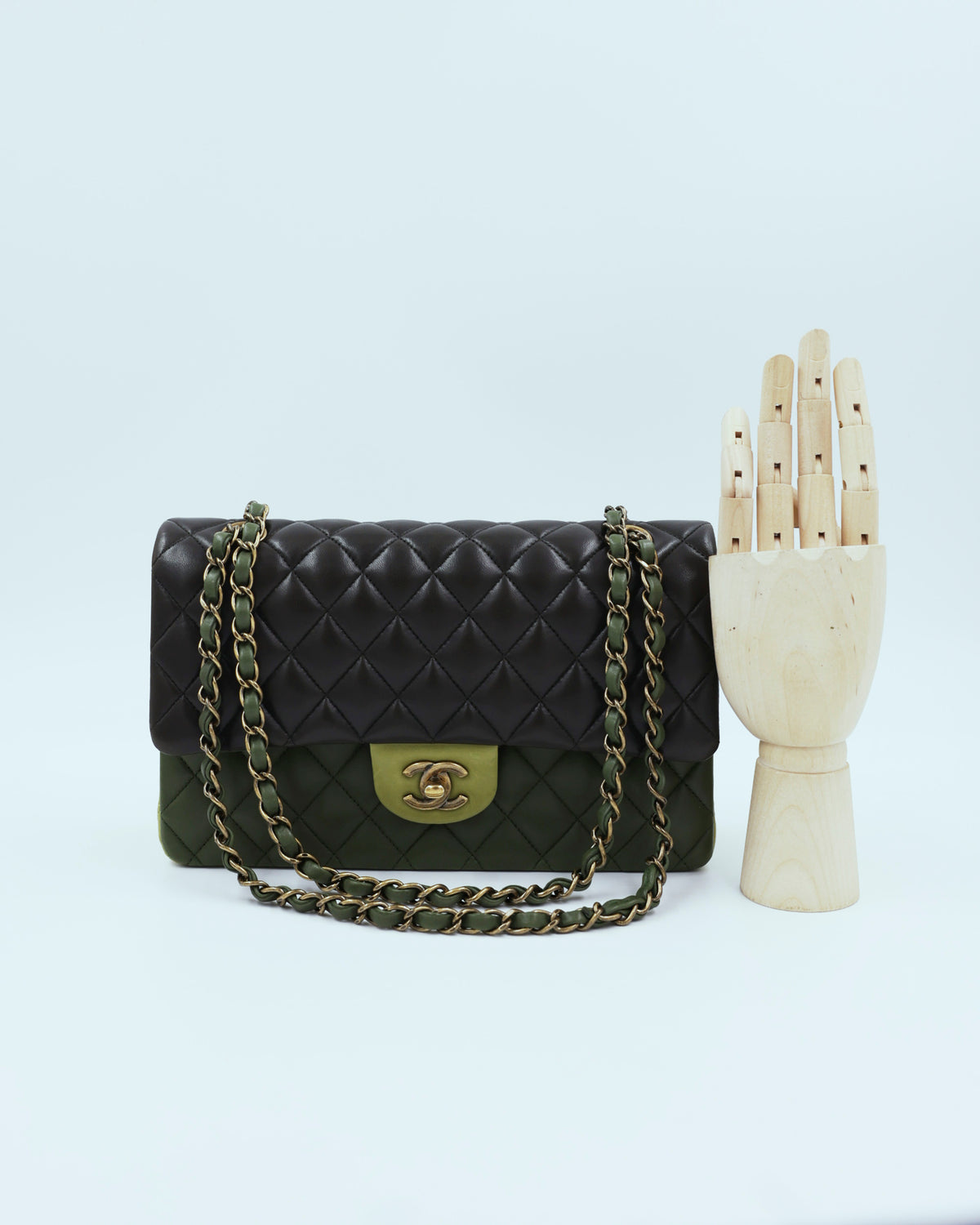 CHANEL Timeless Double Flap Medium Grün GHW, grüne Designerhandtasche aus zweiter Hand