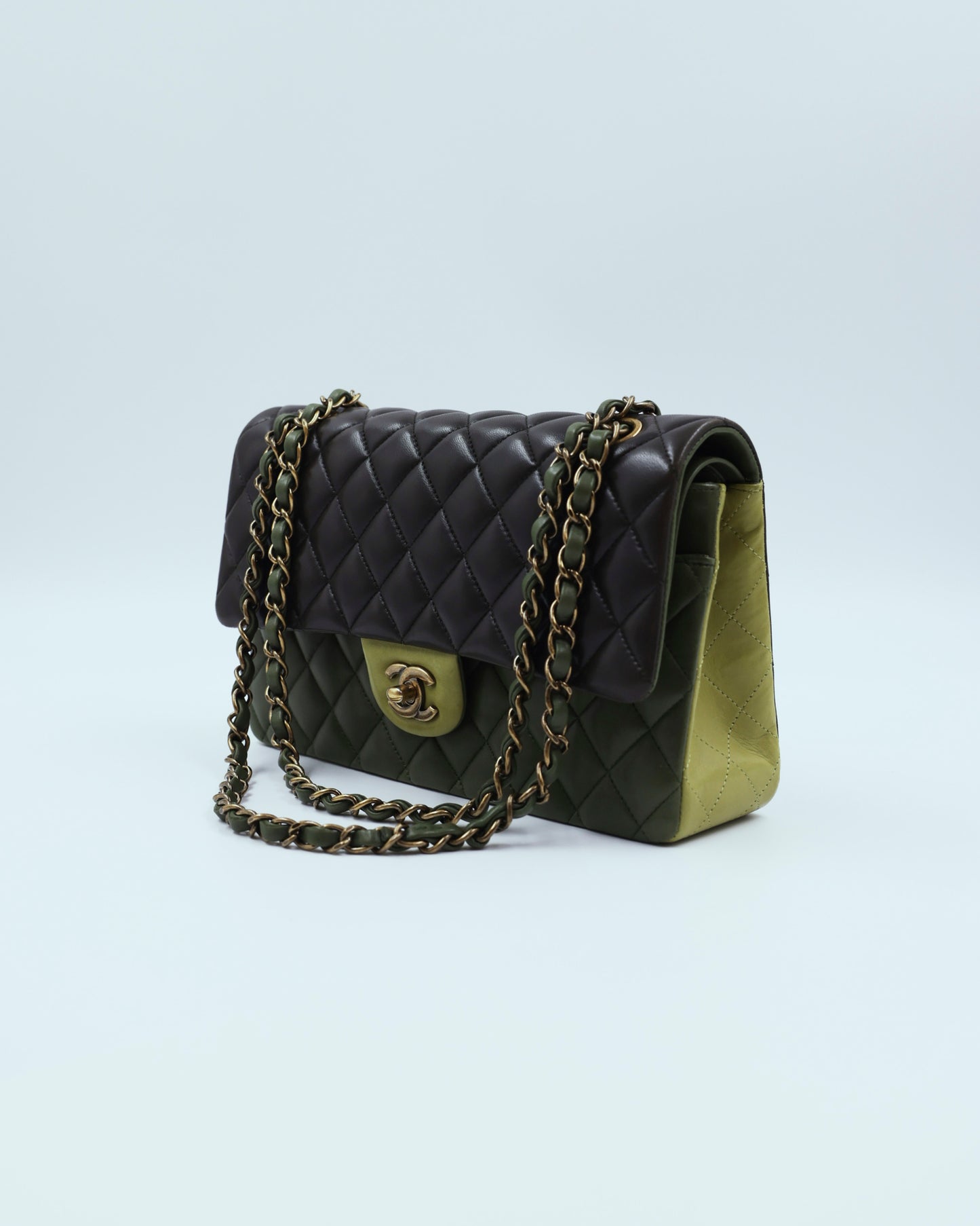 CHANEL Timeless Double Flap Medium Grün GHW, grüne gesteppte Designerhandtasche aus zweiter Hand