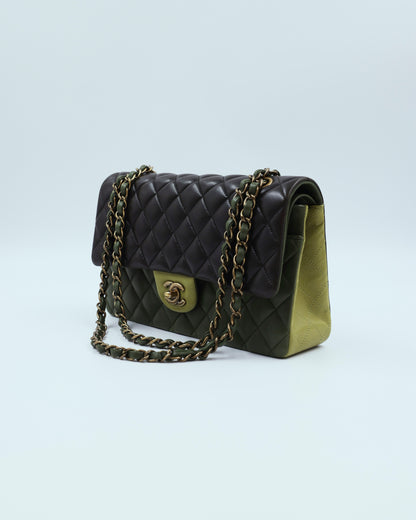 CHANEL Timeless Double Flap Medium Grün GHW, grüne gesteppte Designerhandtasche aus zweiter Hand