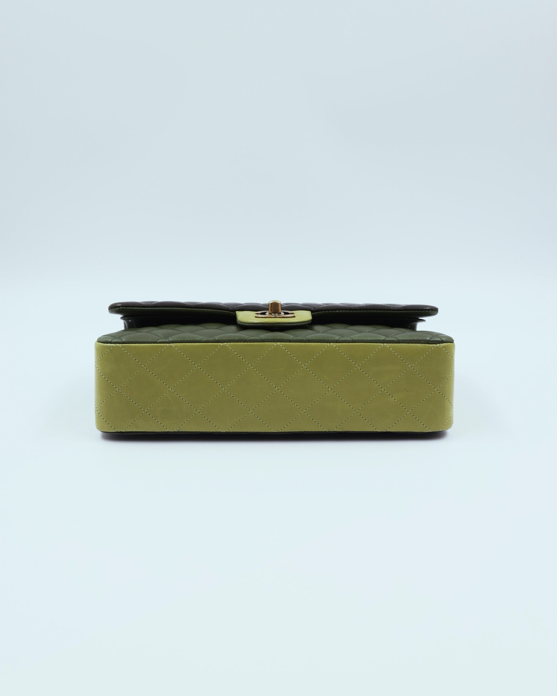 CHANEL Timeless Double Flap Medium Grün GHW grüne Designerhandtasche aus zweiter Hand