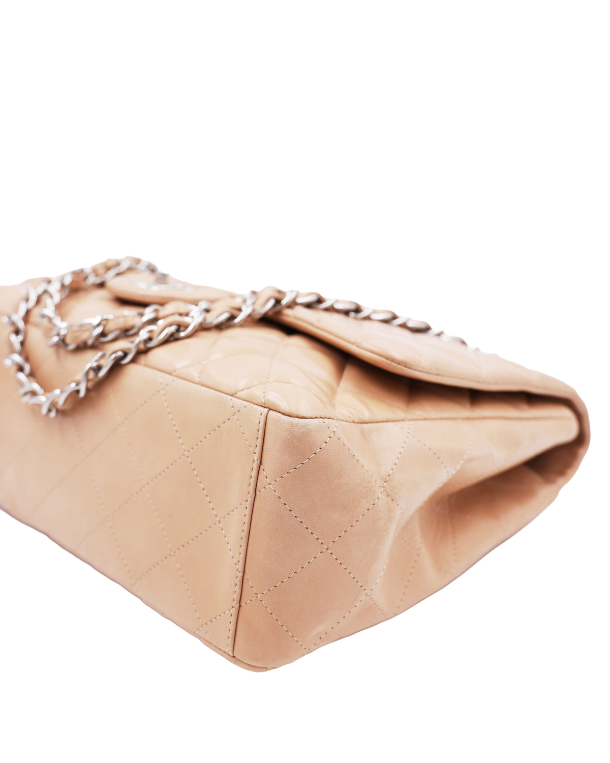CHANEL Timeless Single Flap Maxi beige SHW, beige gesteppte Designerhandtasche aus zweiter Hand mit Kettenhenkel
