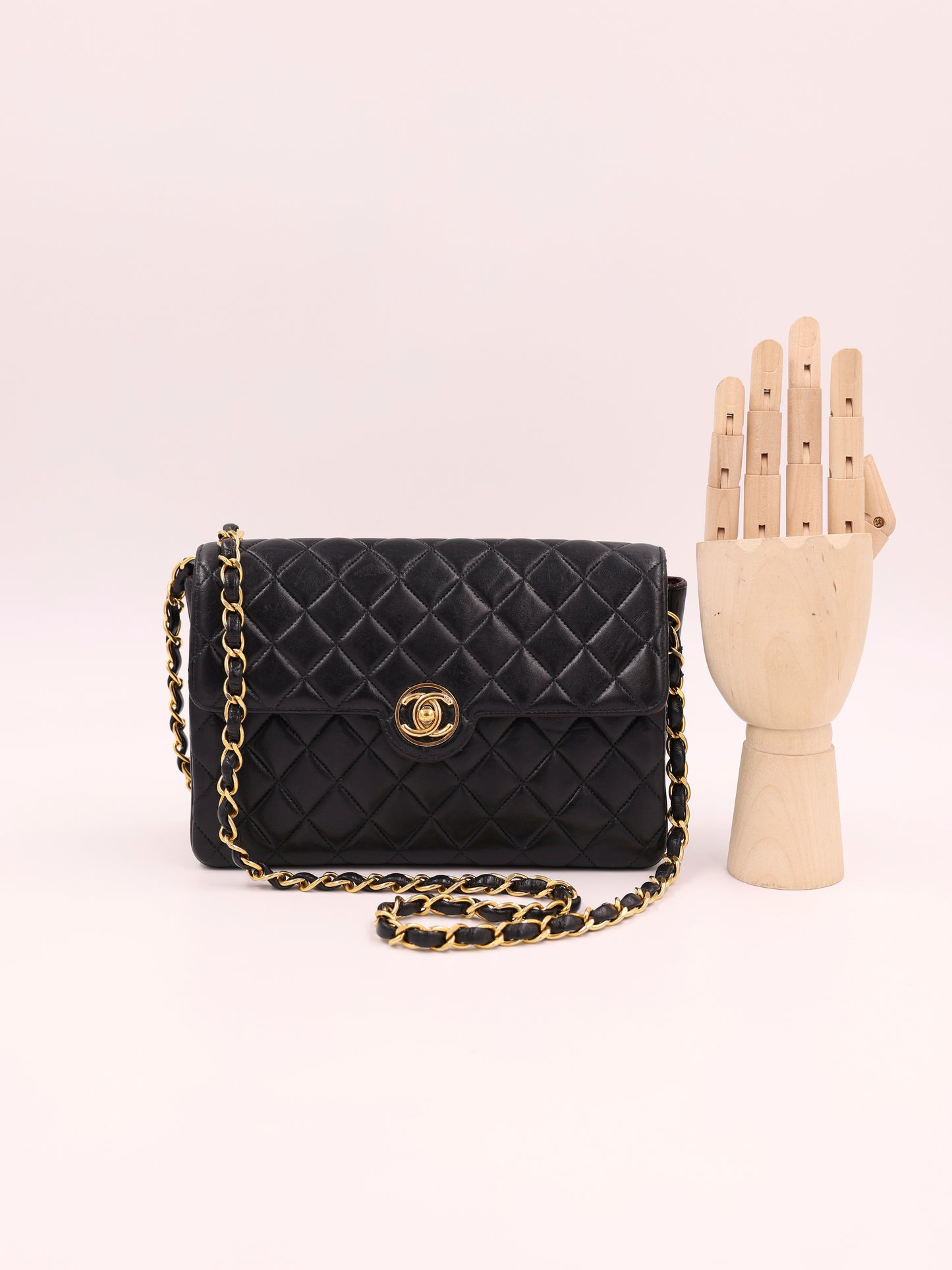 CHANEL Single Flap Lammleder schwarz GHW