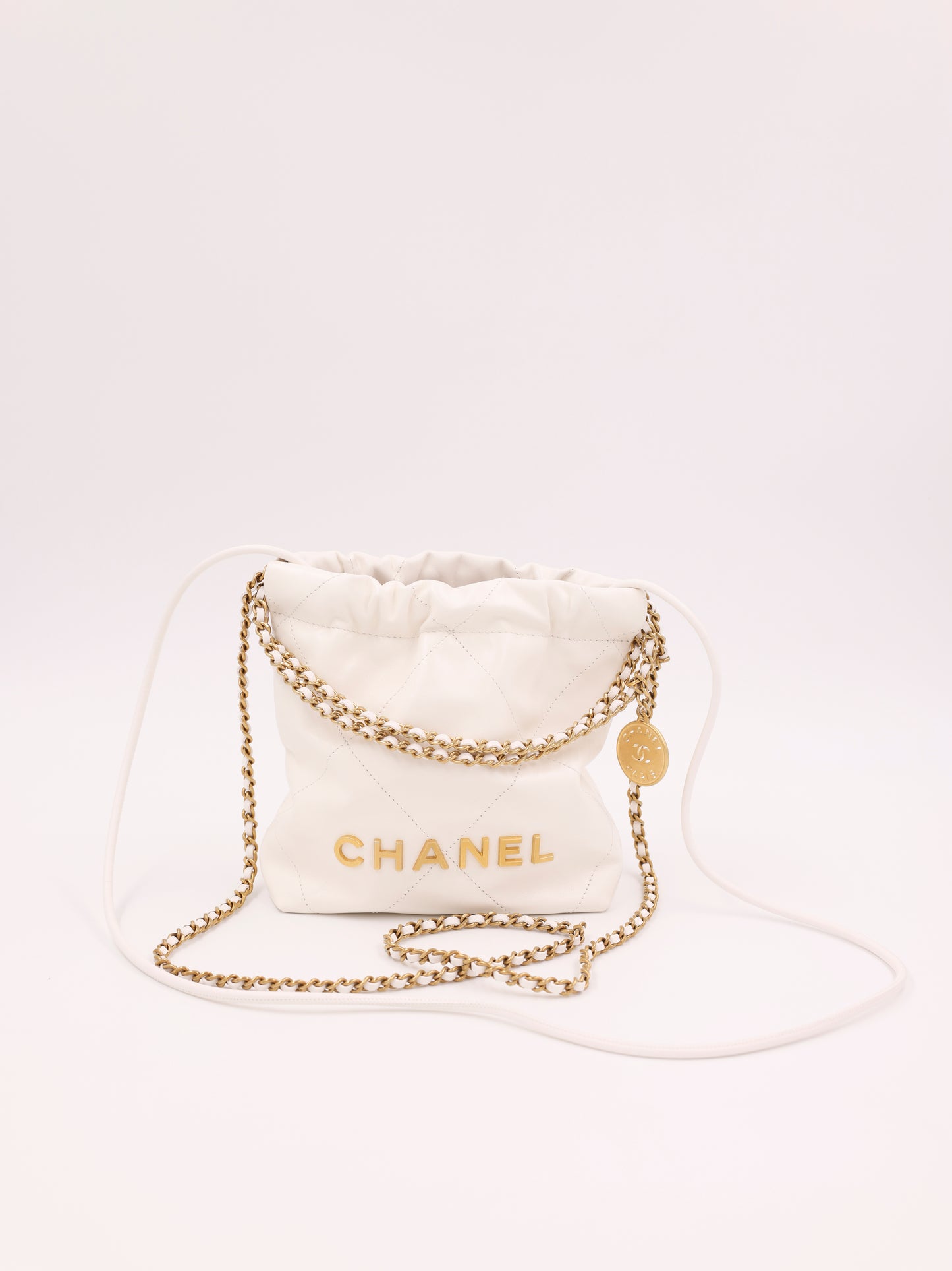 Chanel 22 Mini Leder weiß GHW