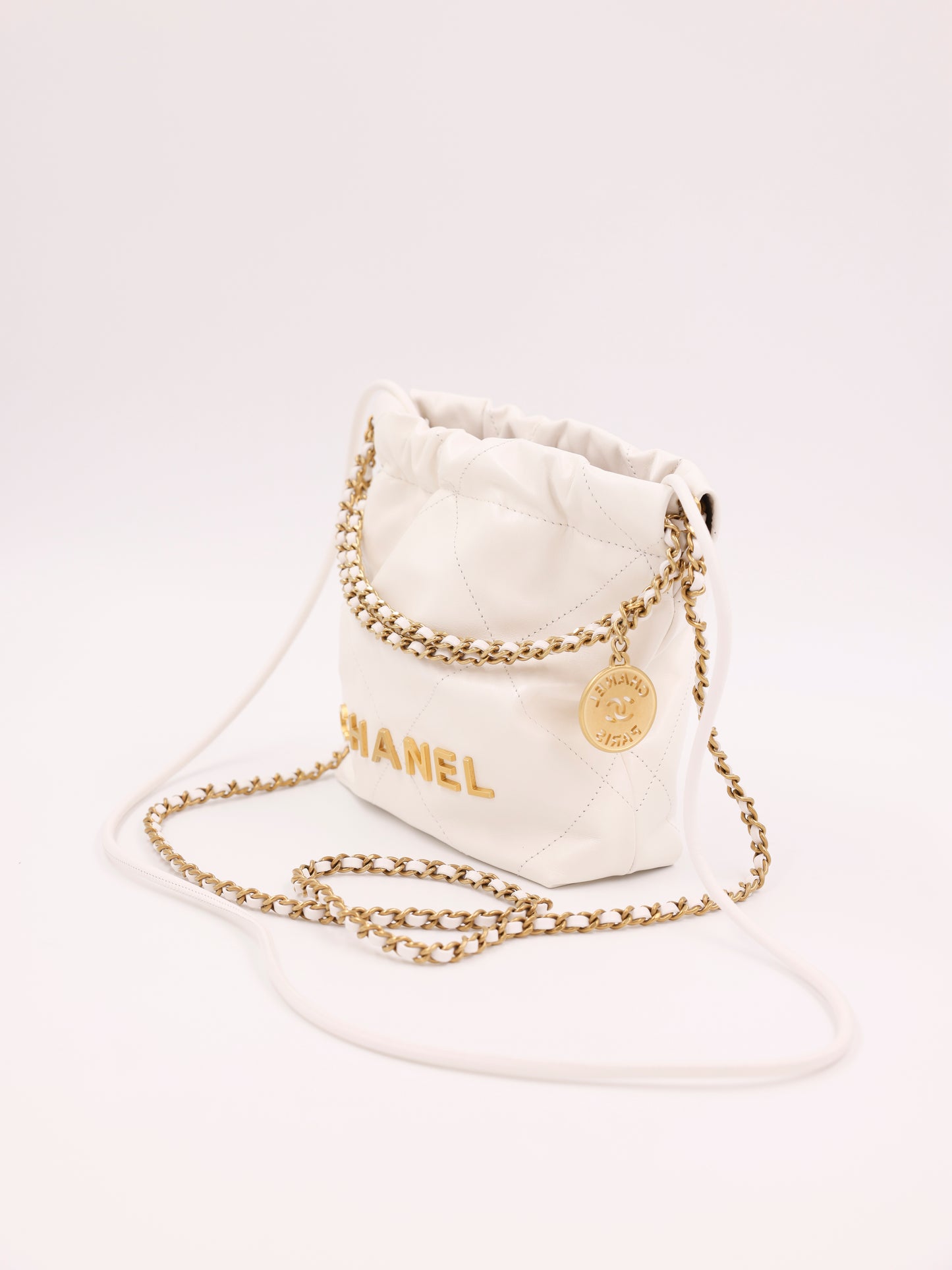 Chanel 22 Mini Leder weiß GHW
