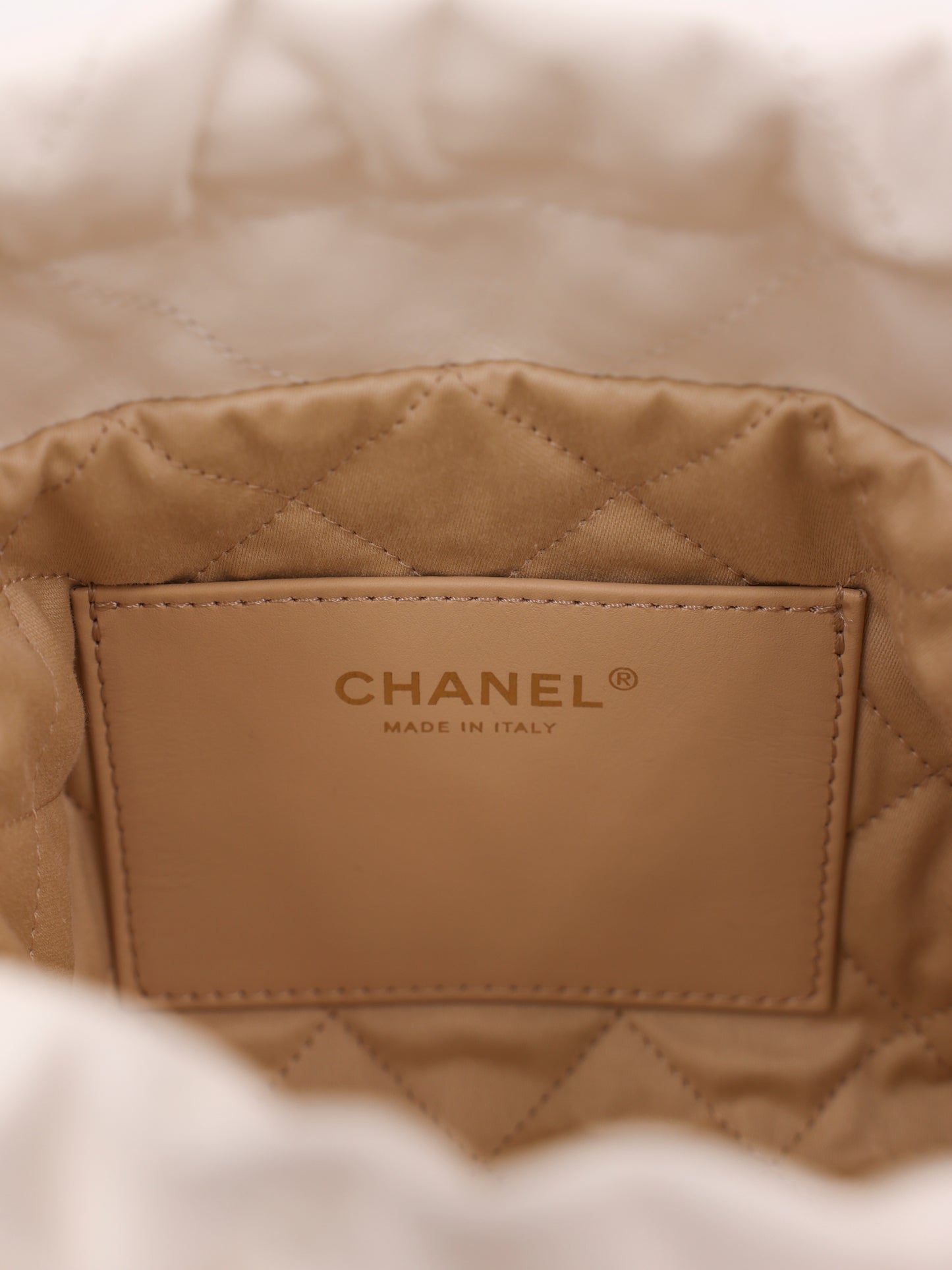 Chanel 22 Mini Leder weiß GHW