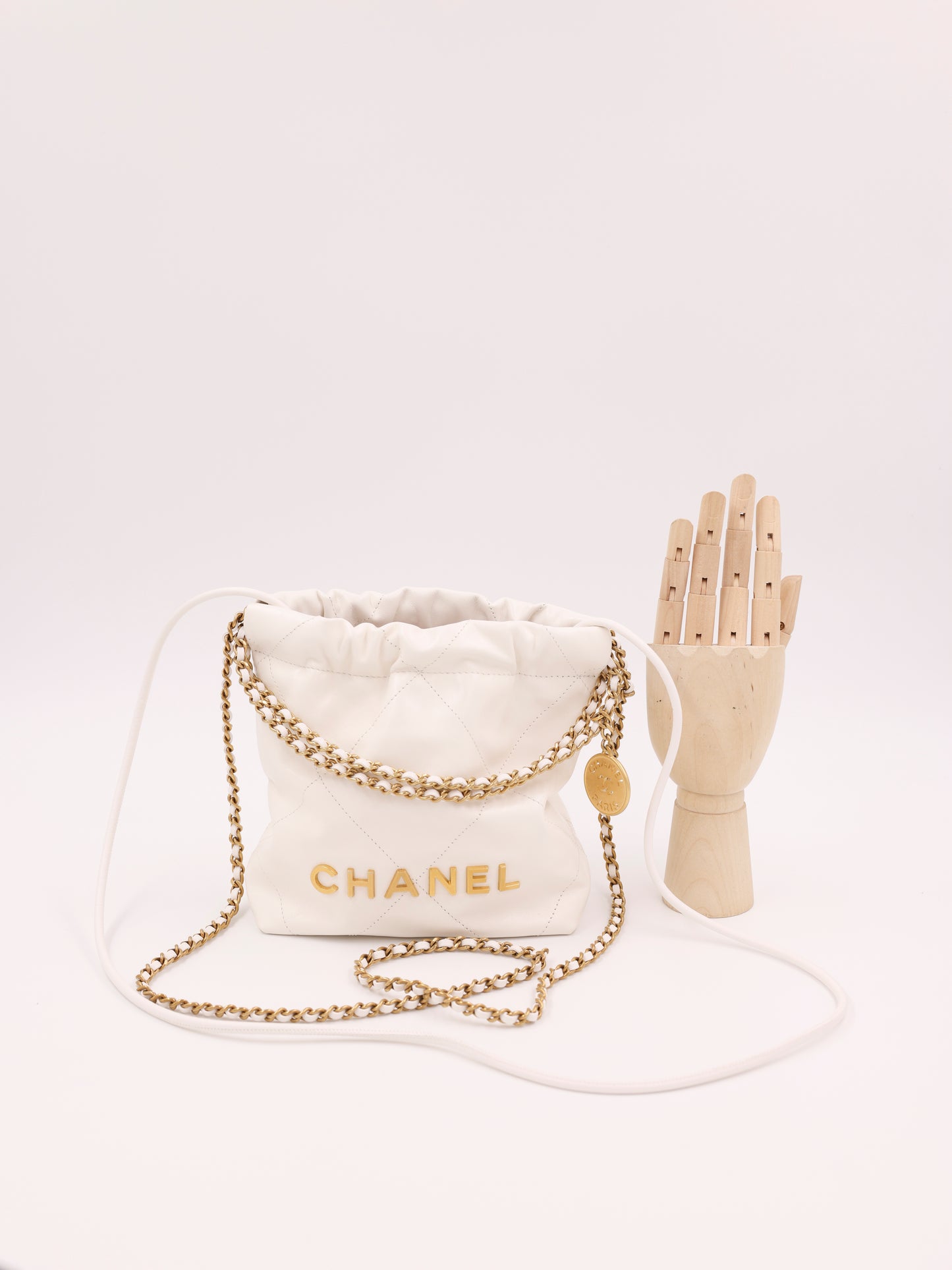 Chanel 22 Mini Leder weiß GHW