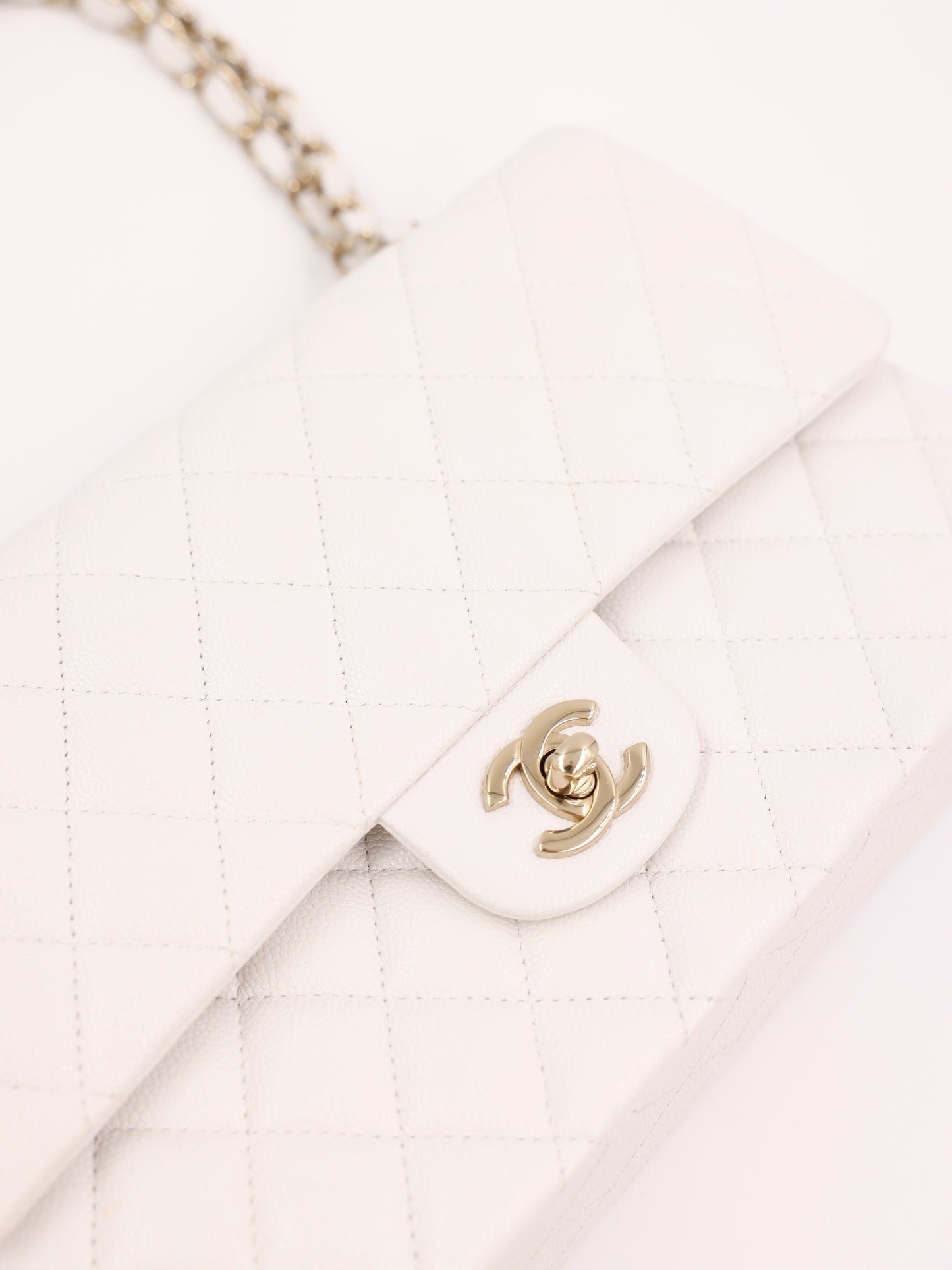 Chanel Timeless Double Flap medium Caviar weiß GHW
