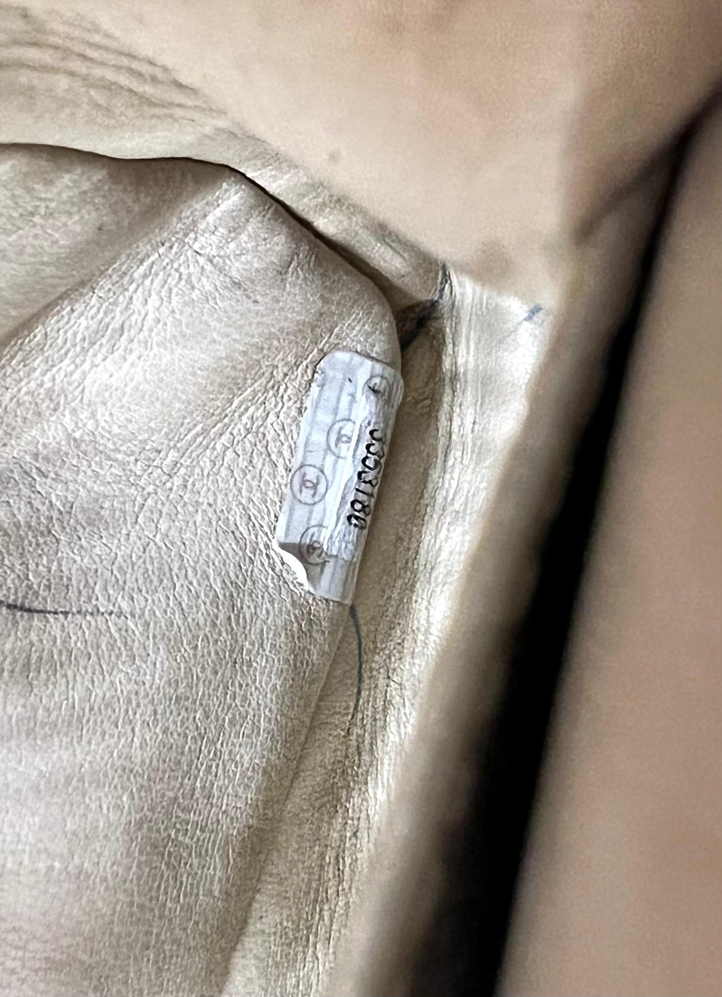 CHANEL Timeless Double Flap medium beige GHW